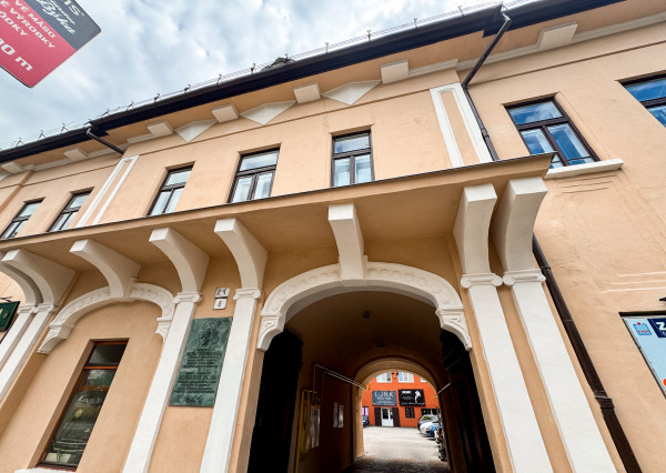 Štúrova, prenájom lukratívnych priestorov pri OC Aupark